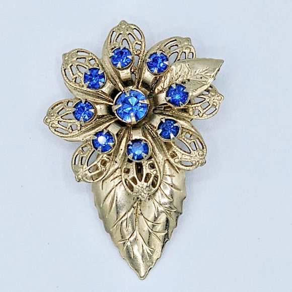 Filigree Flower Brooch Vtg Blue Crystal 10K GP Elegant Floral Bloom Estate Pin - Picture 5 of 11
